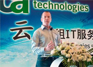 Jim Fisher发表演讲